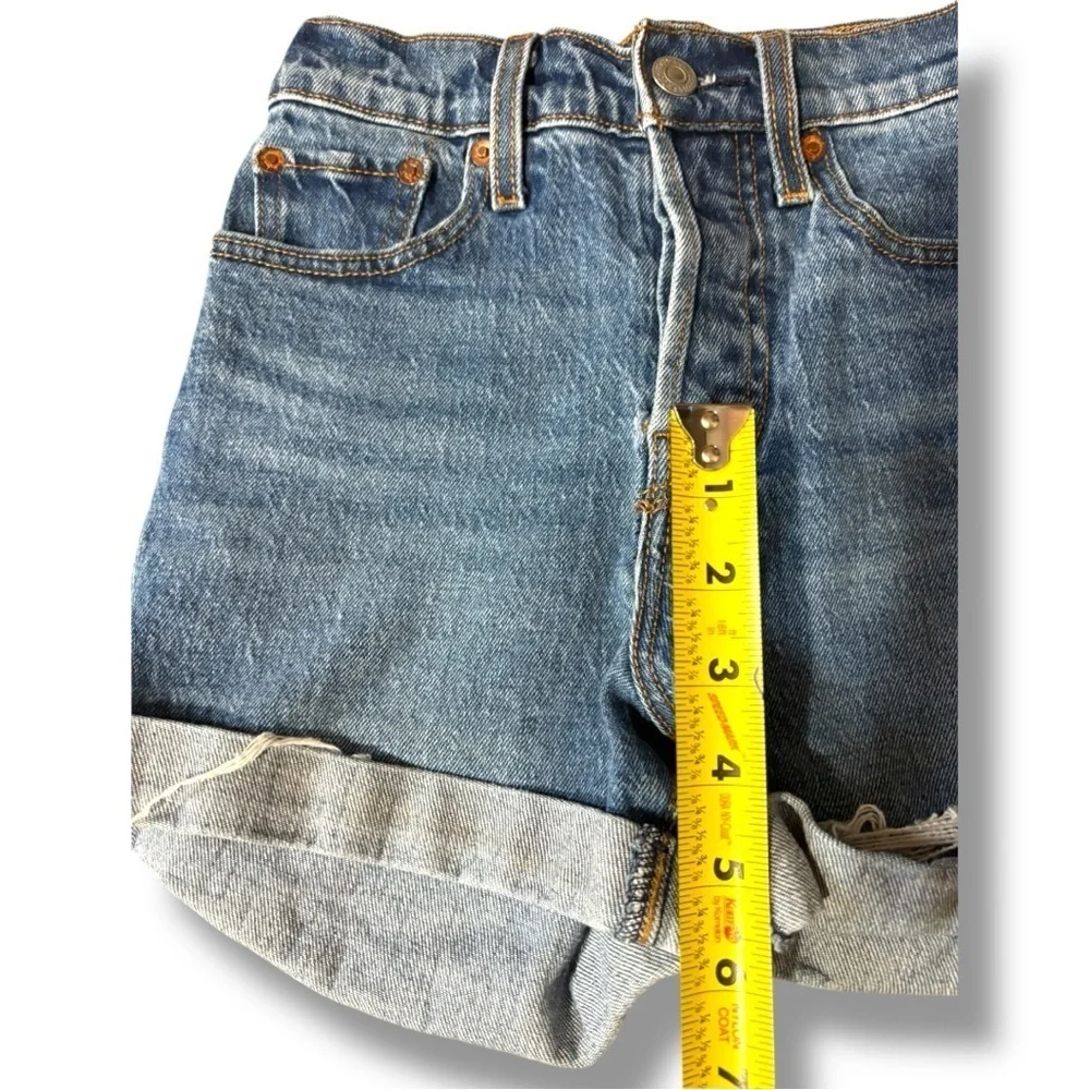 Levi’s Premium Stylish Medium Blue Denim “Wedgie Short” Button Down Front Shorts - Picture 14 of 15